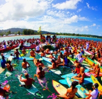 windsurfink, woda, ocean, wakacje, fala, słońce, ciepło, deska