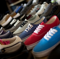 trampki,niebieskie, czerwone, vans, convers, szpilki