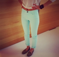 spodnie, elastyczne, jeans, pastelowe, miętowe, zara, lato