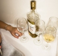używki, papierosy, alkohol, rozrywka, wino, zabawa, impreza