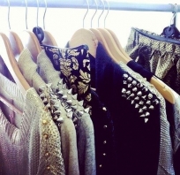 sweter, swetry, ćwieki, nity, moda, dziewczyna,szafa