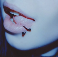 nice, piercing, kolczyk, warga, usta, czarny, tytan
