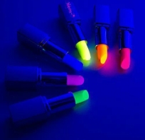 neon, lipstics, neonowe, pomadki, ultrafiolet, szminki, trendy