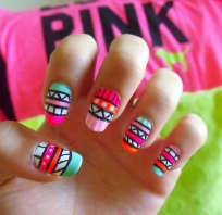 paznokcie, nails, kolorowe, kolorki, pisanki, neon, neonowe, wzorki, girl