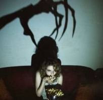 film, horror, triler, oglądanie, kino, domowe, fajne, zdjęcie