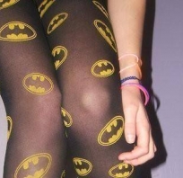 rajstopy, wzory, wzorki, batman, moda, inspiracje