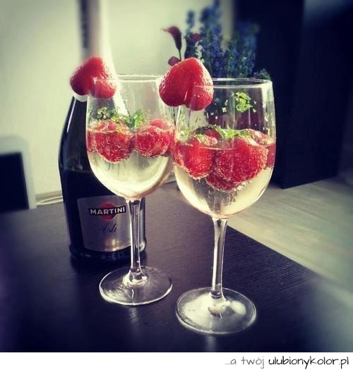 drink, alkohol, martini, truskawki, party, impreza
