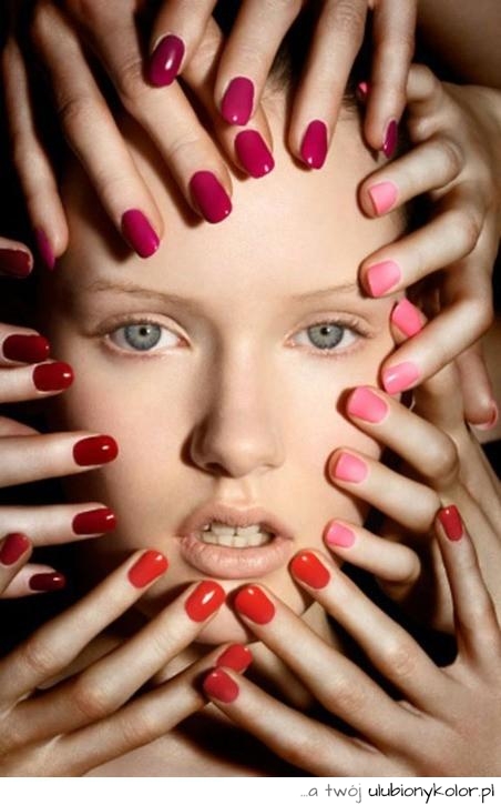 paznokcie, zadbane, piękne, manicure, kobieta, blondynka, do paznokci