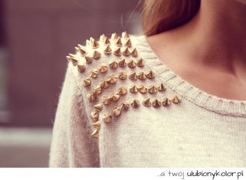 jesień, zima, beż, beige, winter, autumn, moda, sweter, sweater, fashion, kardigan, cardigan, kolory ziemi, ćwieki, nity, studs, rivets, earth tones