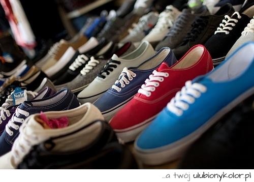 trampki,niebieskie, czerwone, vans, convers, szpilki