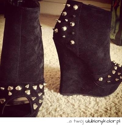buty, damskie, koturny, wedge, czarne, zamsz, ćwieki, nity