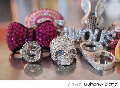 Diamonds, różowy, Pierścionki, Czaszka 