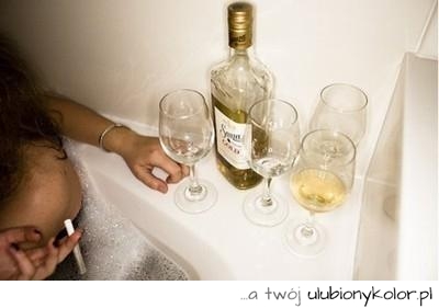 używki, papierosy, alkohol, rozrywka, wino, zabawa, impreza