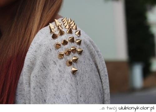 ćwieki, nity, nabijanie, bluza, homie, super, modna, sweter