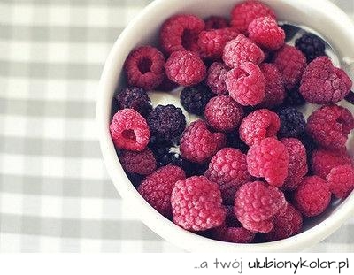 jeżyny, maliny, jogurt, pyszne, owoce, kefir, zdrowo