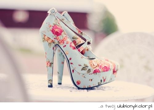 szpilki, kwiaty, obcas, kobieta, moda, styl, sexyfajne