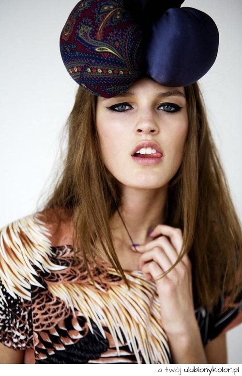 kobieta, moda, biały uśmiech, uśmiech, usta, brunetka, modelka, moda, modna